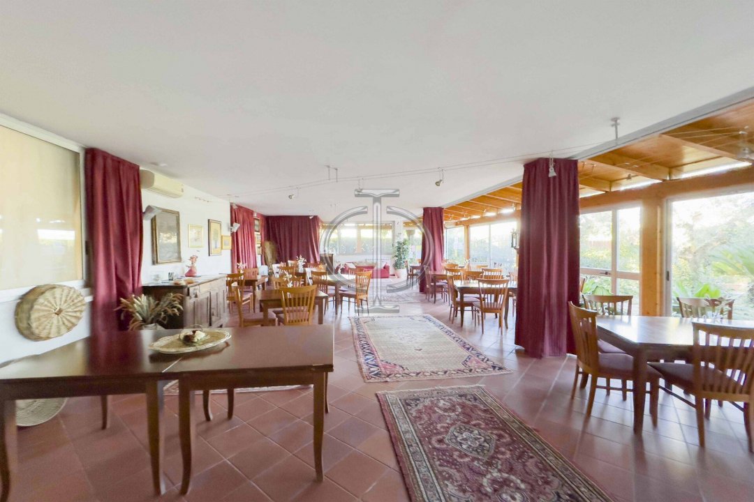 Para venda transação imobiliária in zona tranquila Bisceglie Puglia foto 7