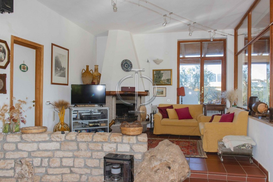 Para venda transação imobiliária in zona tranquila Bisceglie Puglia foto 13