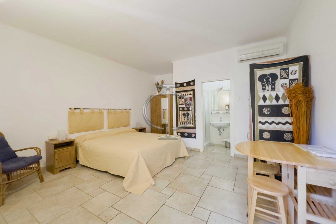 Para venda transação imobiliária in zona tranquila Bisceglie Puglia foto 20