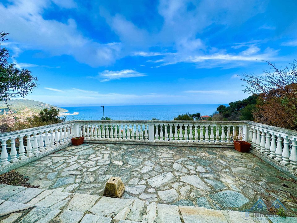 For sale villa in quiet zone Andora Liguria foto 27