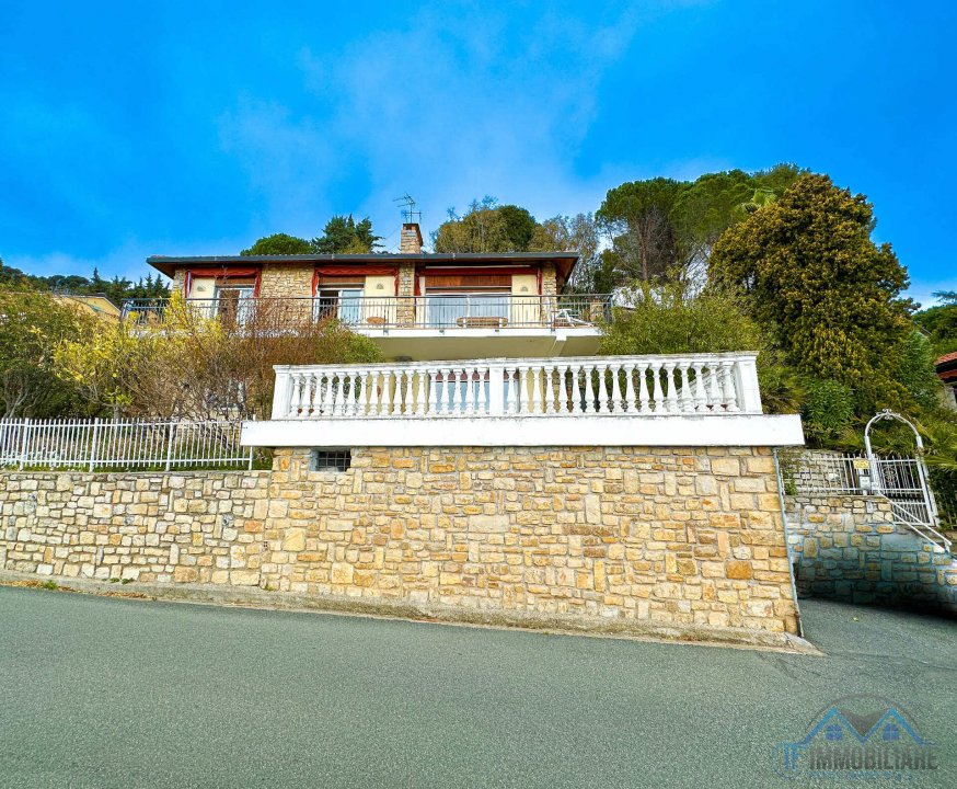 For sale villa in quiet zone Andora Liguria foto 33