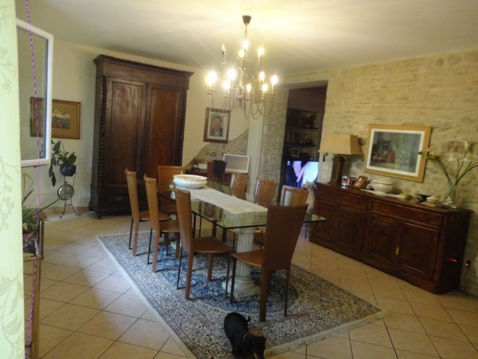 For sale villa in quiet zone Montelabbate Marche foto 1