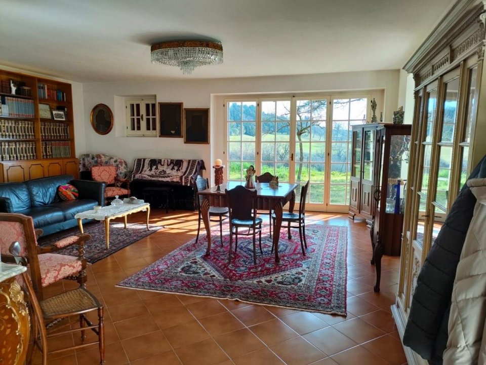 A vendre villa in zone tranquille Pesaro Marche foto 3