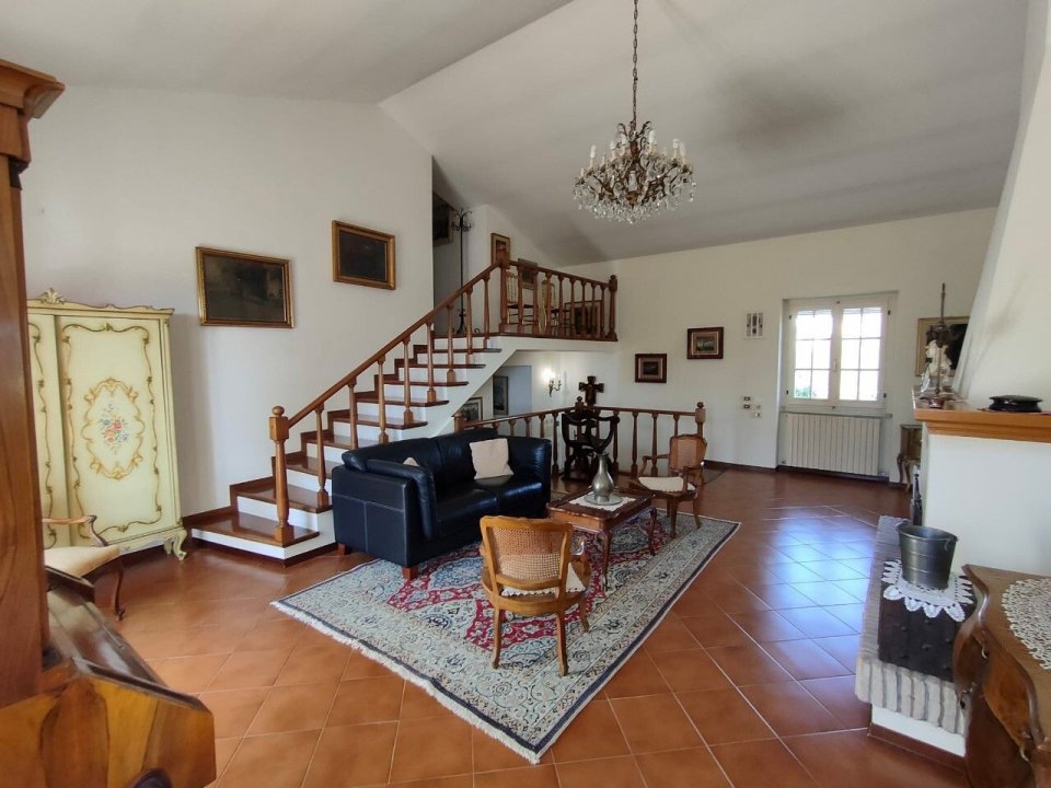A vendre villa in zone tranquille Pesaro Marche foto 4