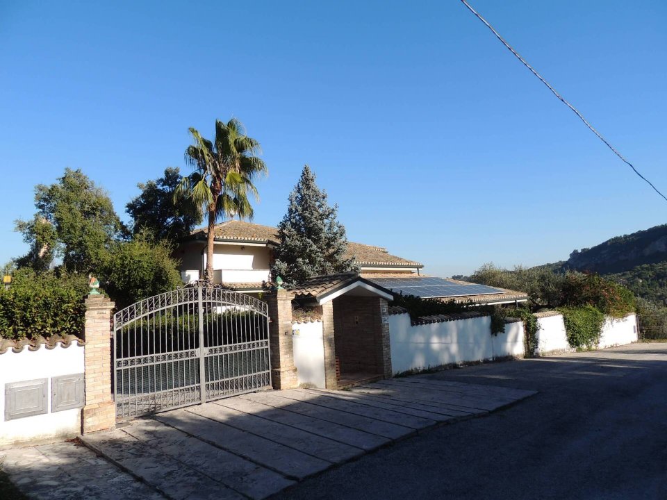 For sale villa in  Turrivalignani Abruzzo foto 3