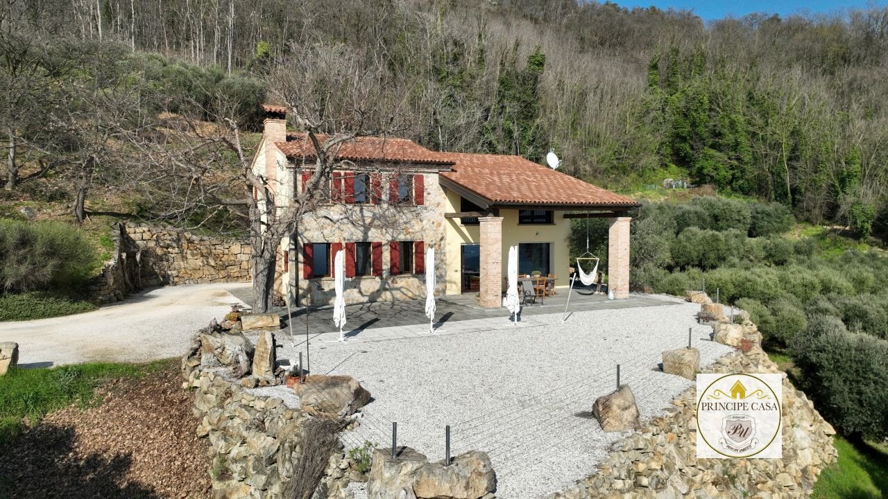 For sale cottage in quiet zone Arquà Petrarca Veneto foto 1