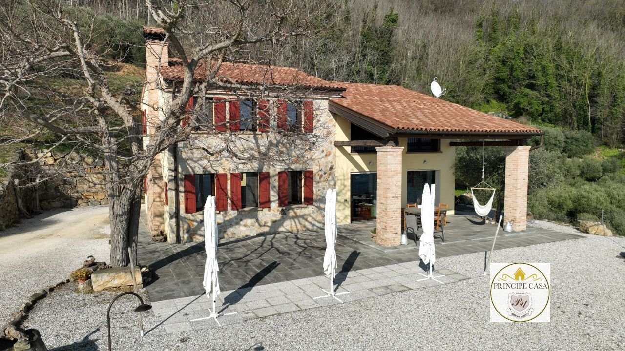 For sale cottage in quiet zone Arquà Petrarca Veneto foto 5