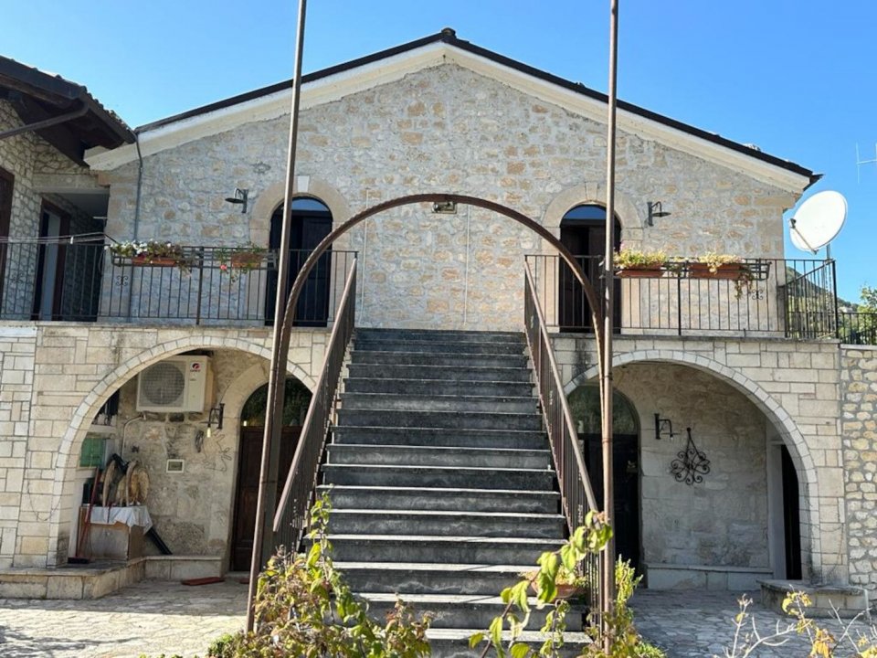 Loyer attività commerciale in zone tranquille Pennapiedimonte Abruzzo foto 17