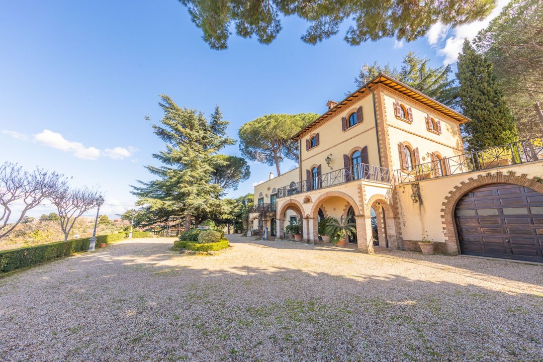 A vendre villa in zone tranquille Frascati Lazio foto 3