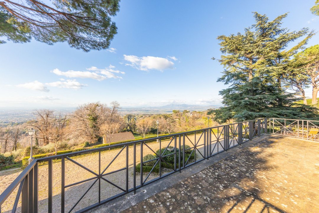 Se vende villa in zona tranquila Frascati Lazio foto 39