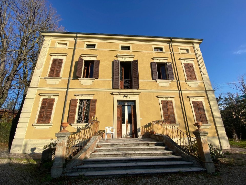Se vende villa in zona tranquila Modena Emilia-Romagna foto 7