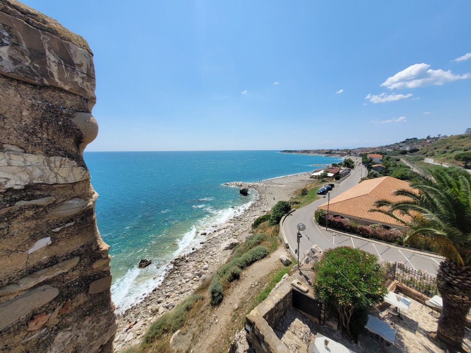 Para venda castelo by the mar Roseto Capo Spulico Calabria foto 17