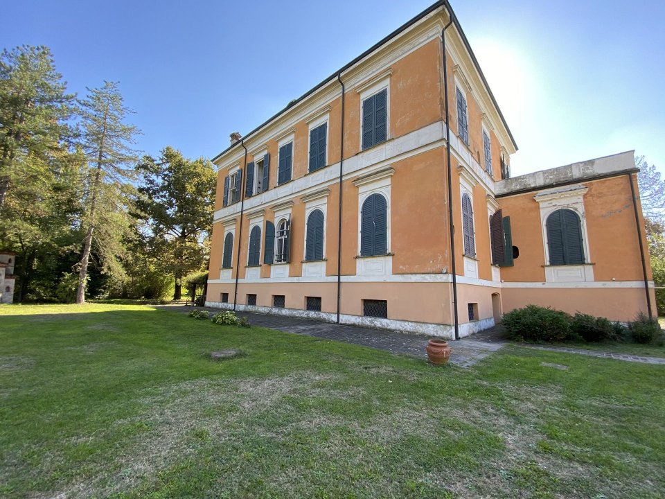 For sale villa in quiet zone Reggio Nell´Emilia Emilia-Romagna foto 2