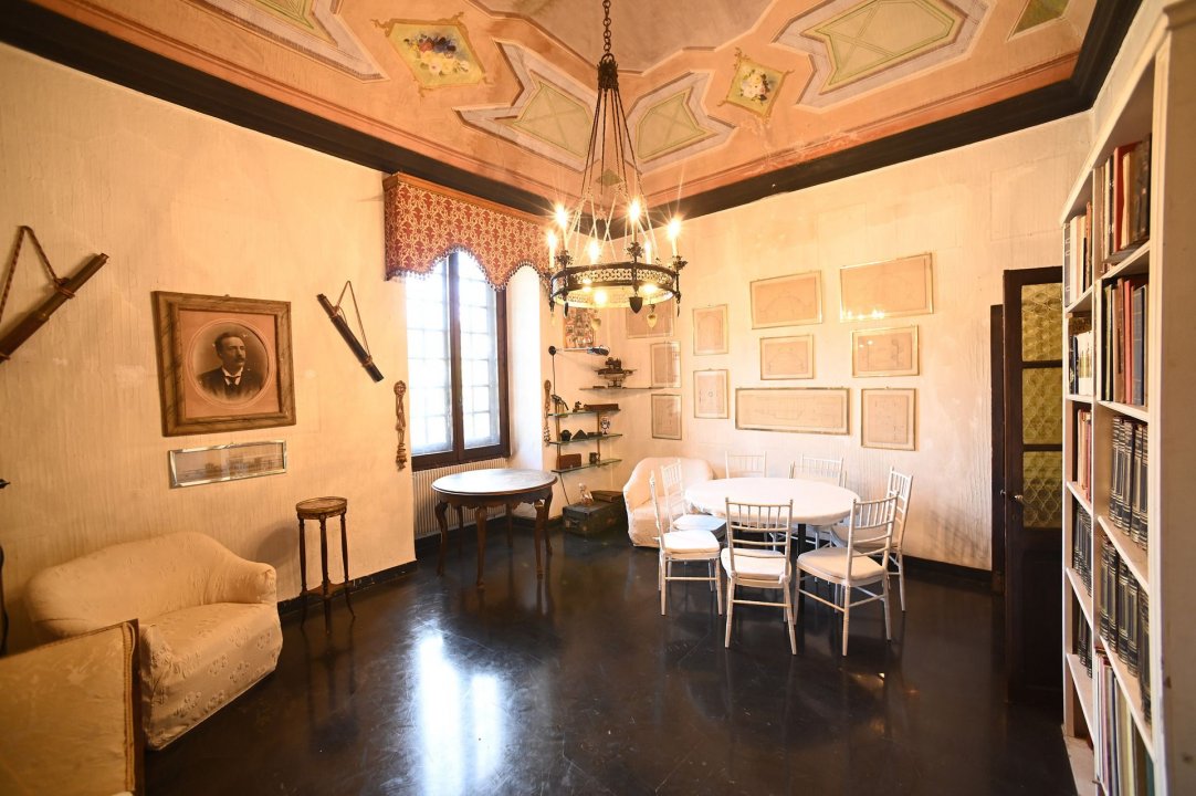 A vendre château in zone tranquille Isola del Cantone Liguria foto 9