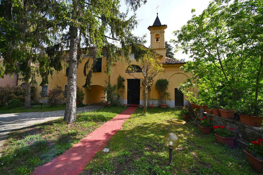 A vendre château in zone tranquille Isola del Cantone Liguria foto 3