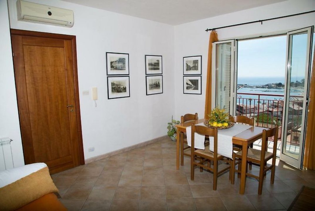 For sale villa by the sea Giardini-Naxos Sicilia foto 4