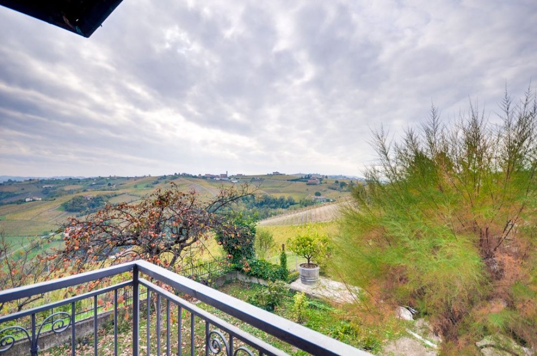 For sale villa in quiet zone Canelli Piemonte foto 2