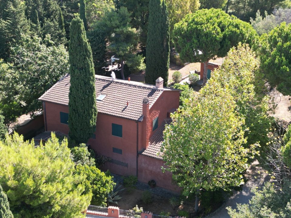 Se vende villa in zona tranquila Campiglia Marittima Toscana foto 70