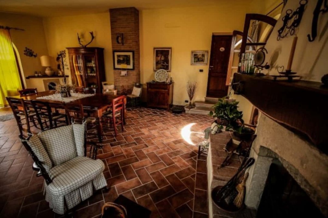 Se vende casale in zona tranquila Chianni Toscana foto 16