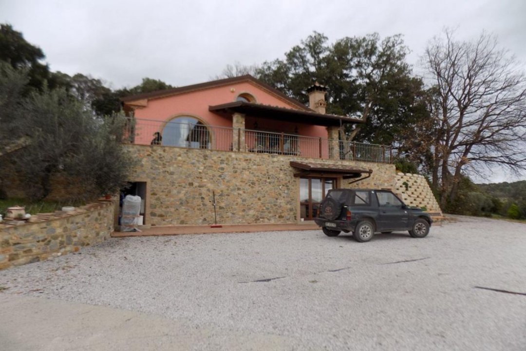 Se vende villa in zona tranquila Riparbella Toscana foto 34