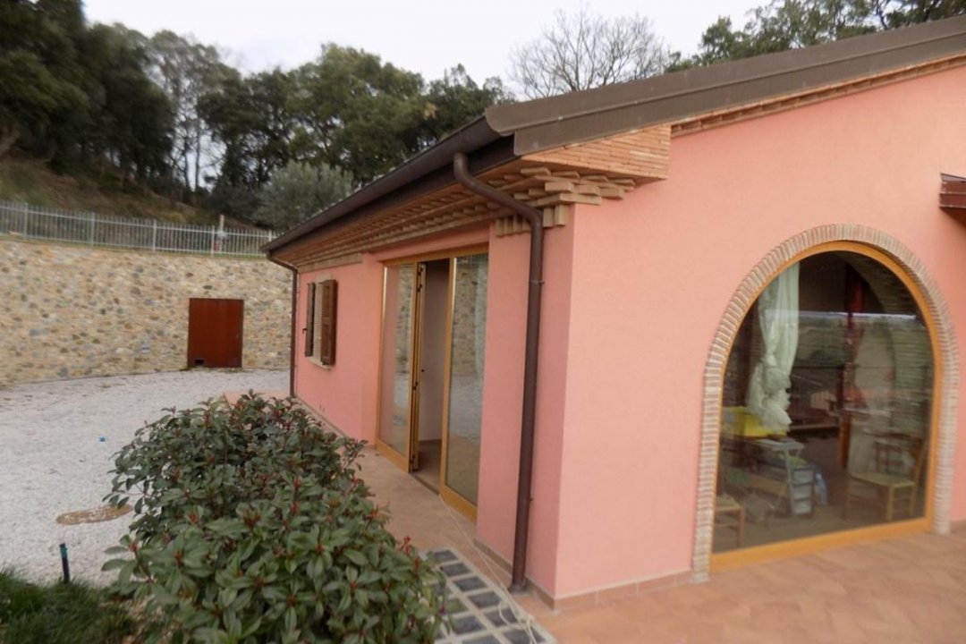 Se vende villa in zona tranquila Riparbella Toscana foto 38