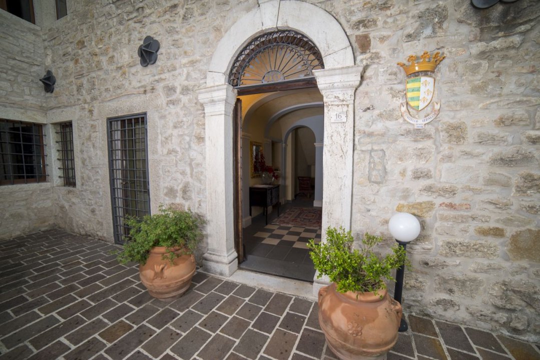 A vendre château in zone tranquille Todi Umbria foto 2