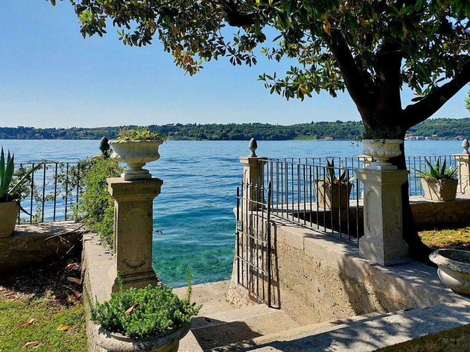 Alquiler corto villa by the lago Salò Lombardia foto 3