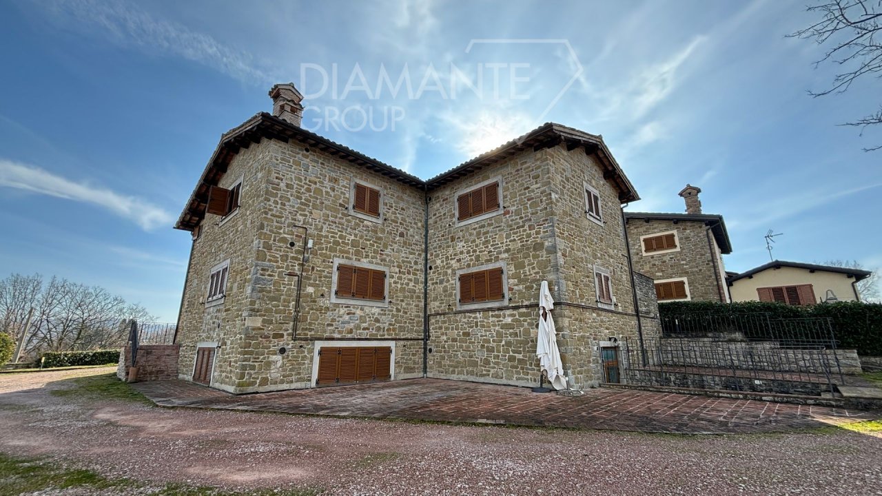 For sale cottage in quiet zone Gubbio Umbria foto 4