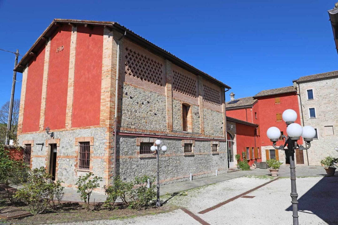 A vendre casale in zone tranquille Felino Emilia-Romagna foto 3