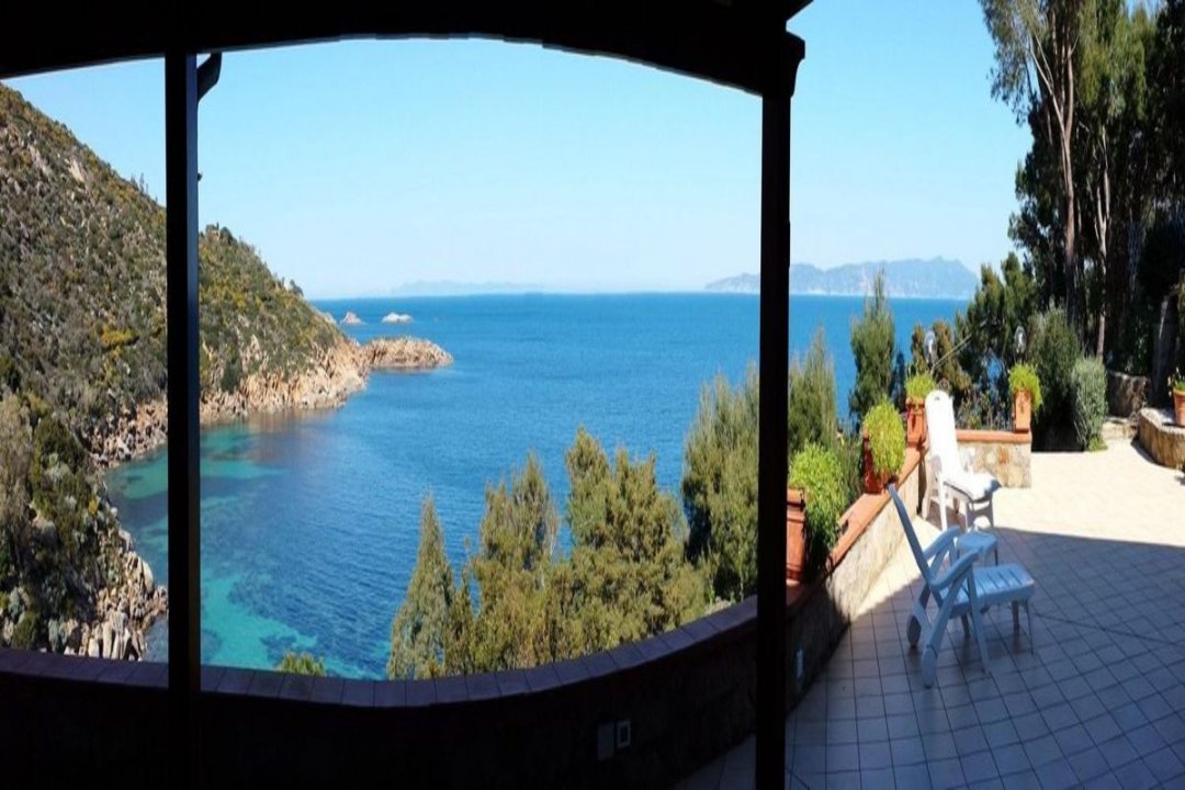 Se vende villa by the mar Isola del Giglio Toscana foto 3