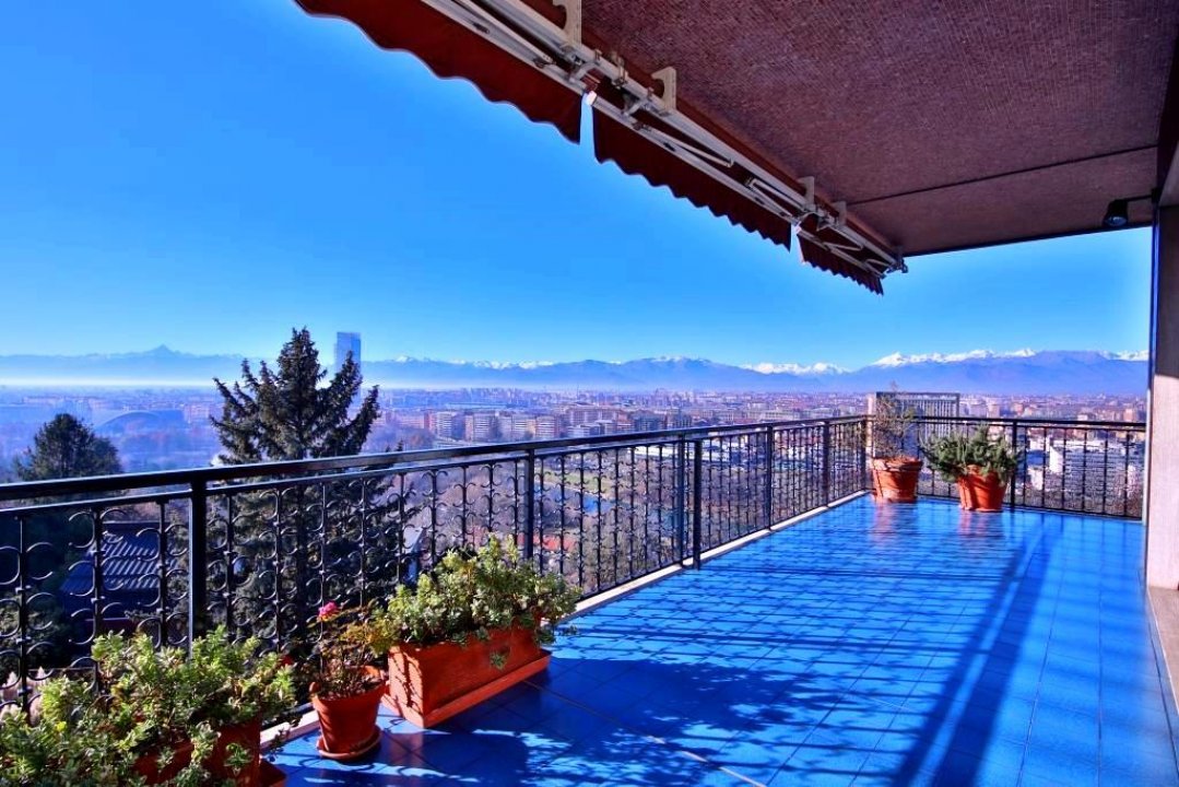 For sale penthouse in city Torino Piemonte foto 4