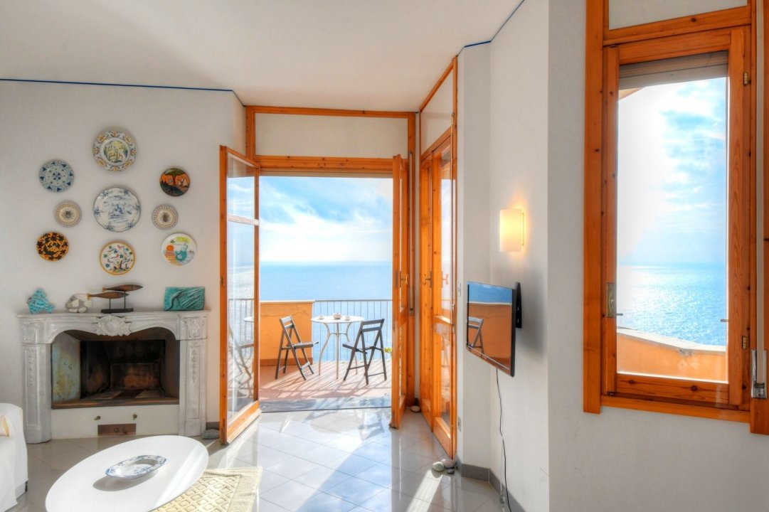 For sale penthouse by the sea Varazze Liguria foto 10