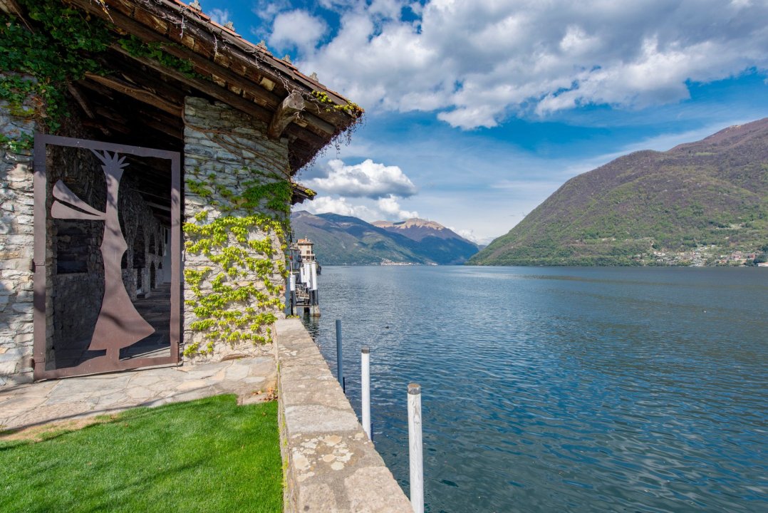 For sale villa by the lake Brienno Lombardia foto 4