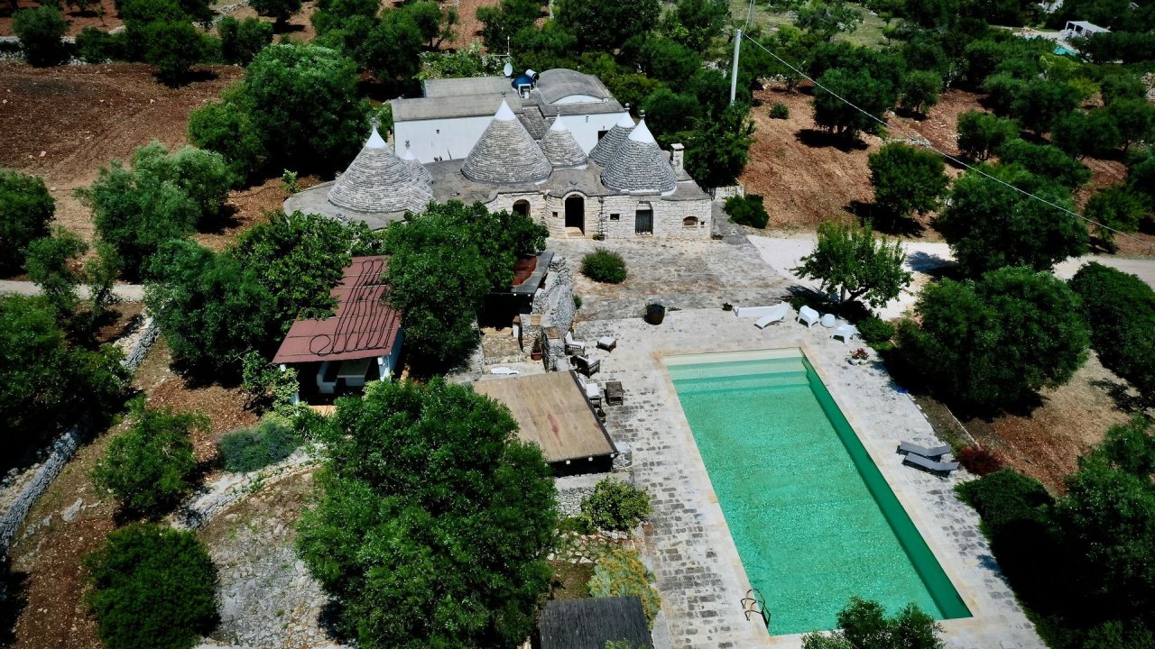 A vendre villa in zone tranquille Ceglie Messapica Puglia foto 9