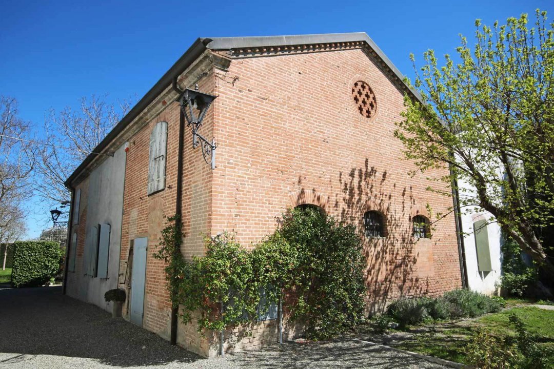 Se vende villa in zona tranquila Parma Emilia-Romagna foto 4