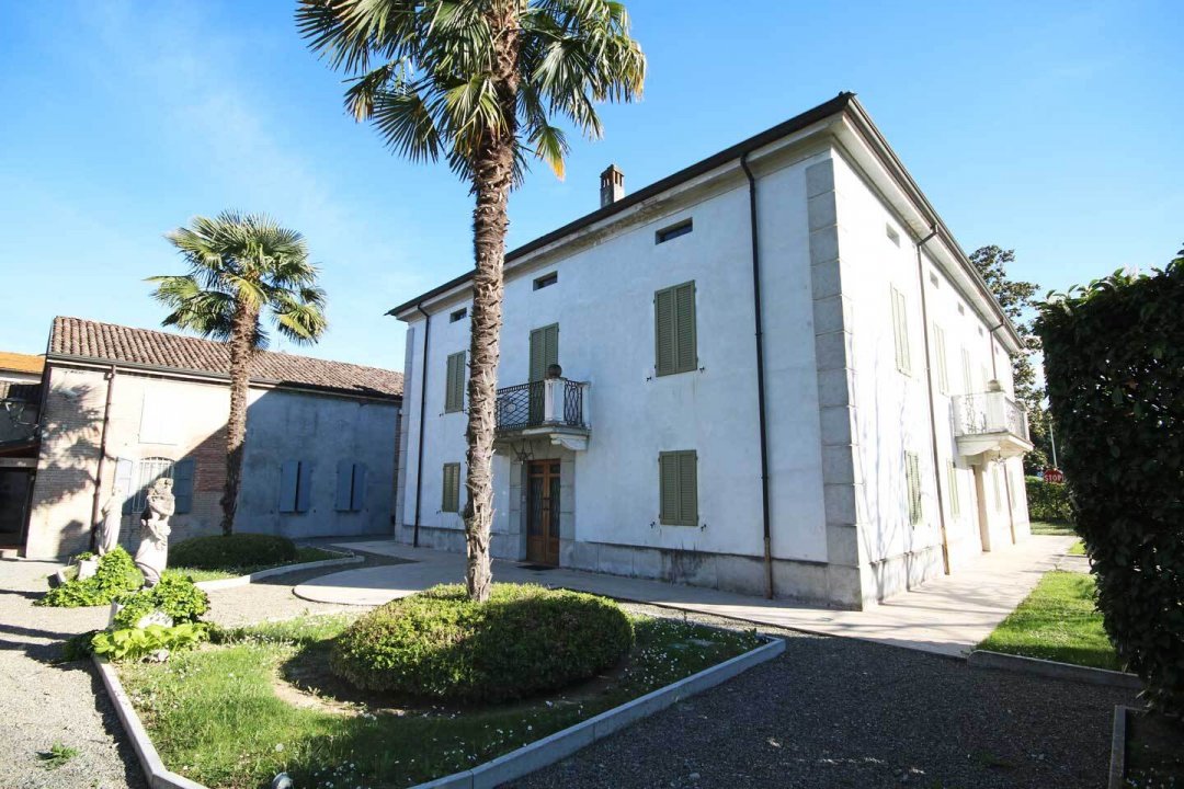 Se vende villa in zona tranquila Parma Emilia-Romagna foto 2