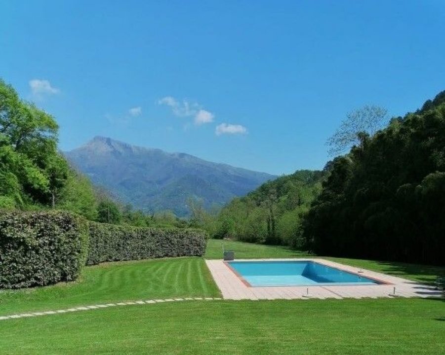 Se vende villa in zona tranquila Camaiore Toscana foto 10