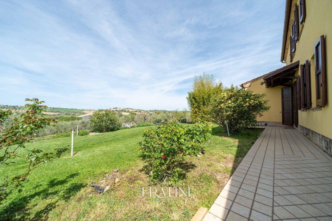 A vendre villa in zone tranquille Morrovalle Marche foto 27