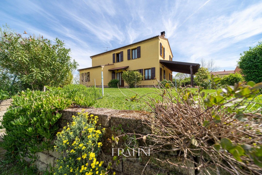 Se vende villa in zona tranquila Morrovalle Marche foto 31