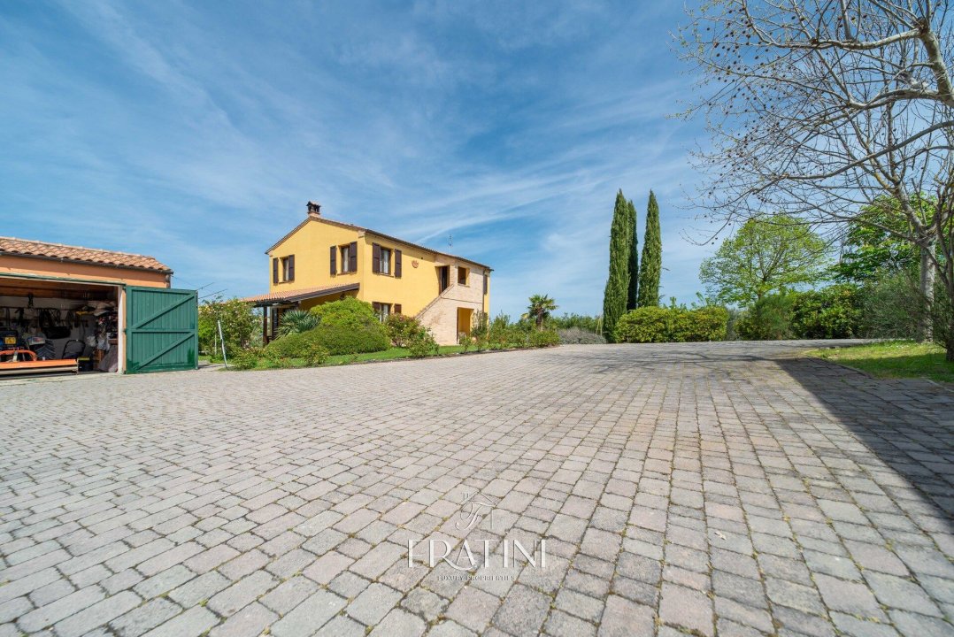 Se vende villa in zona tranquila Morrovalle Marche foto 69