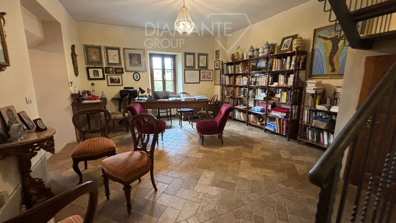Se vende villa in zona tranquila Montone Umbria foto 3