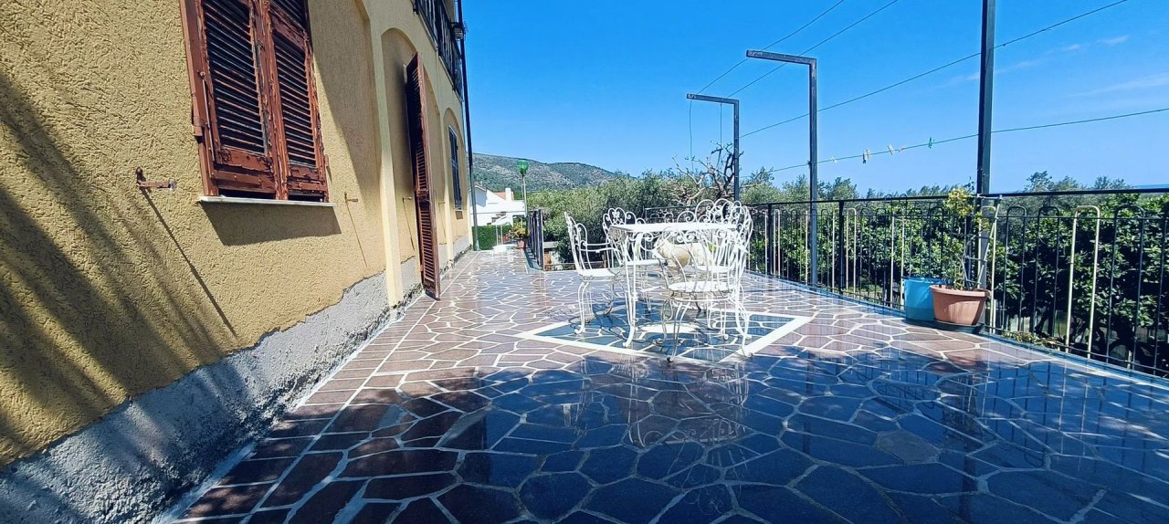 For sale villa in quiet zone Ceriale Liguria foto 6