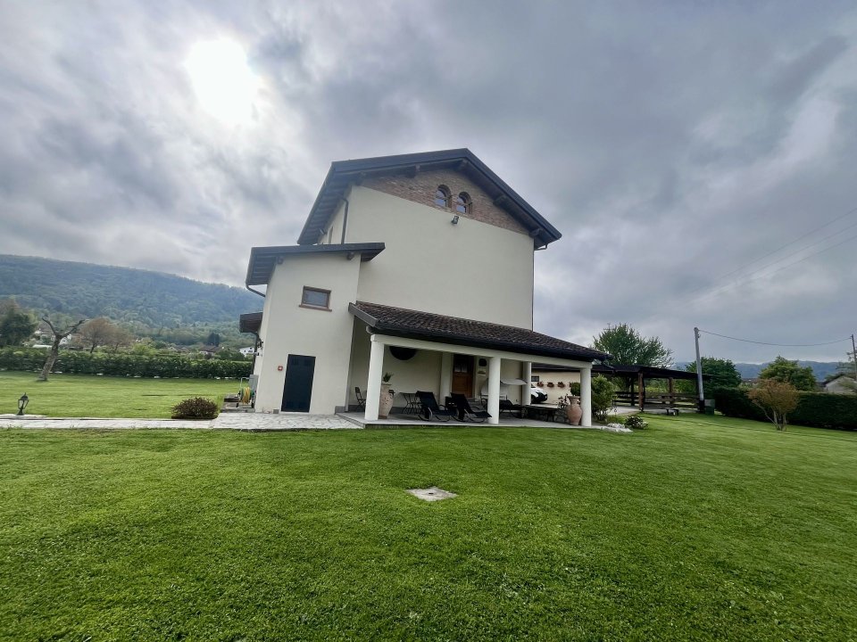 For sale villa in quiet zone  Veneto foto 5