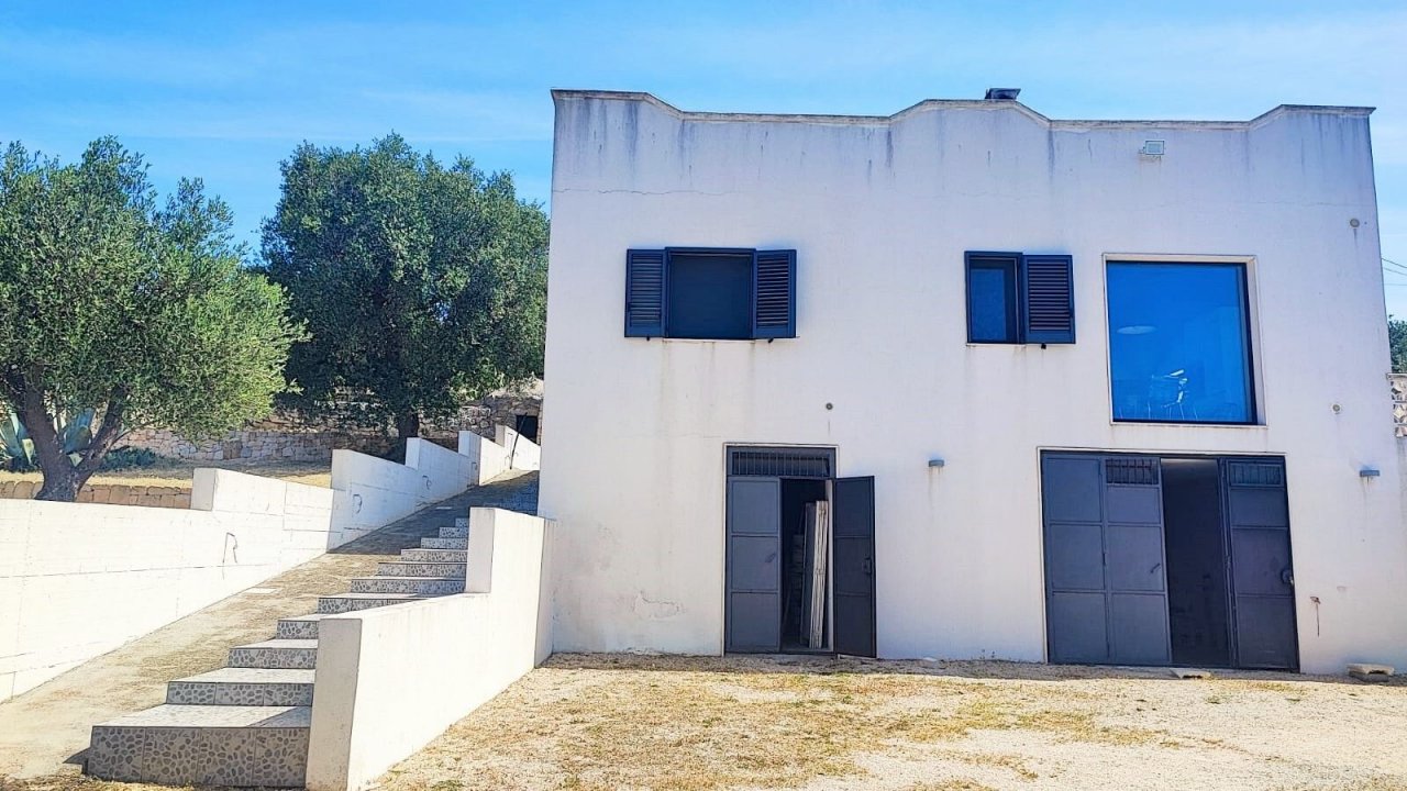 Se vende villa in zona tranquila Cisternino Puglia foto 49