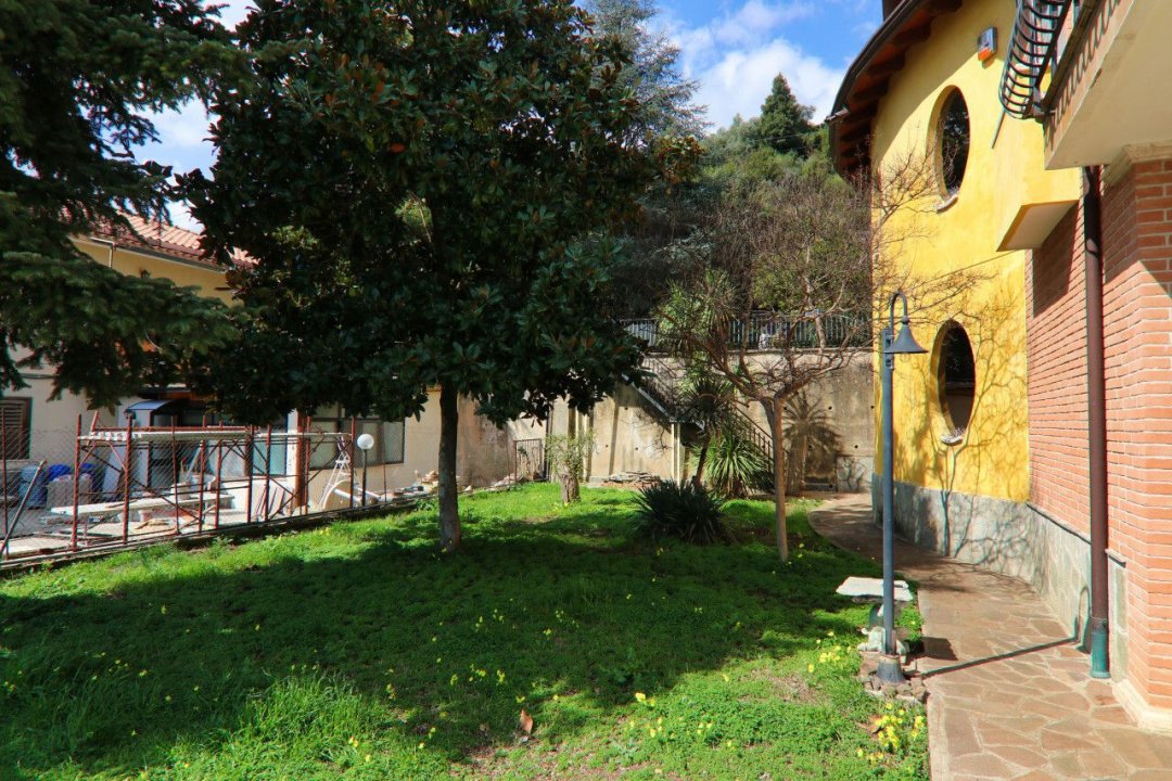 For sale villa in quiet zone Eboli Campania foto 4