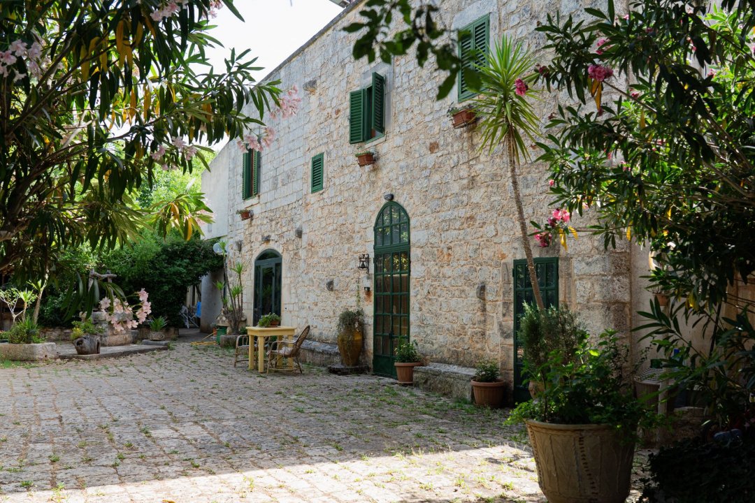 For sale cottage in quiet zone Ceglie Messapica Puglia foto 5