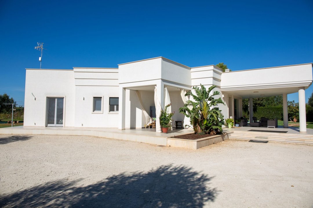 Se vende villa in zona tranquila Francavilla Fontana Puglia foto 17