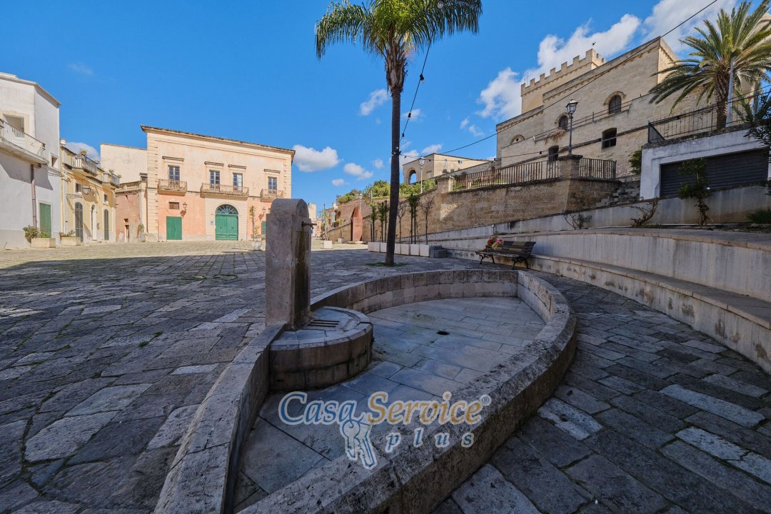 Para venda palácio in cidade Parabita Puglia foto 8