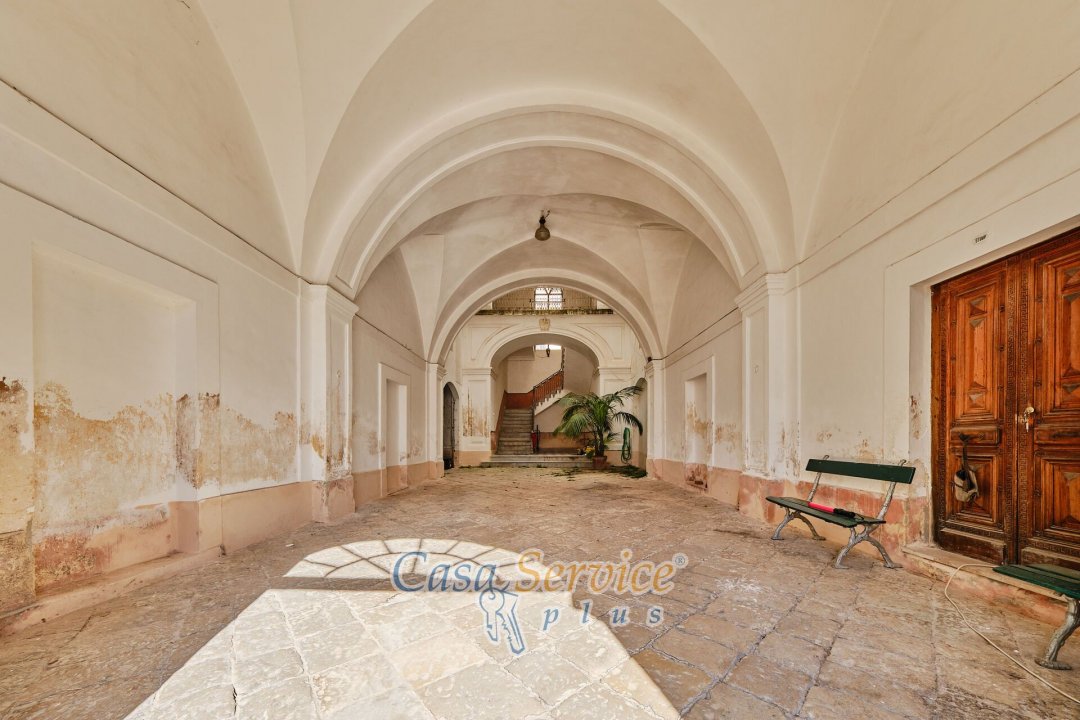 A vendre palais in ville Parabita Puglia foto 12
