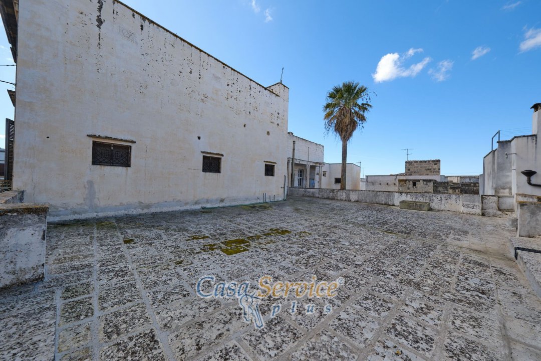 Para venda palácio in cidade Parabita Puglia foto 43
